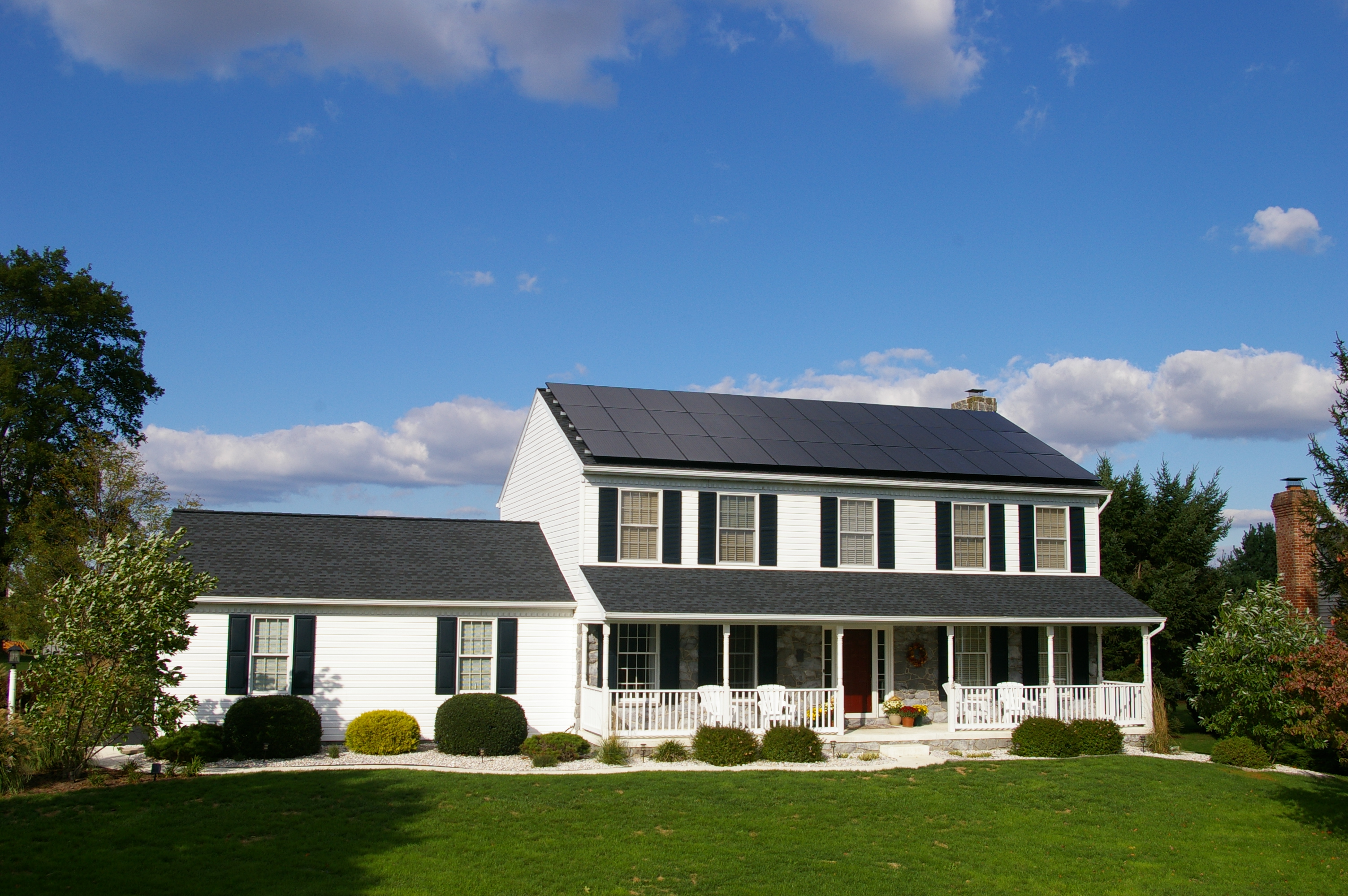 home in lititz pa with solar on roof